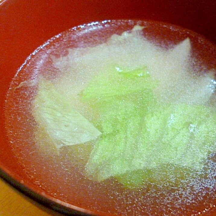 お湯が沸いたら出来上がり！レタスの簡単中華スープ